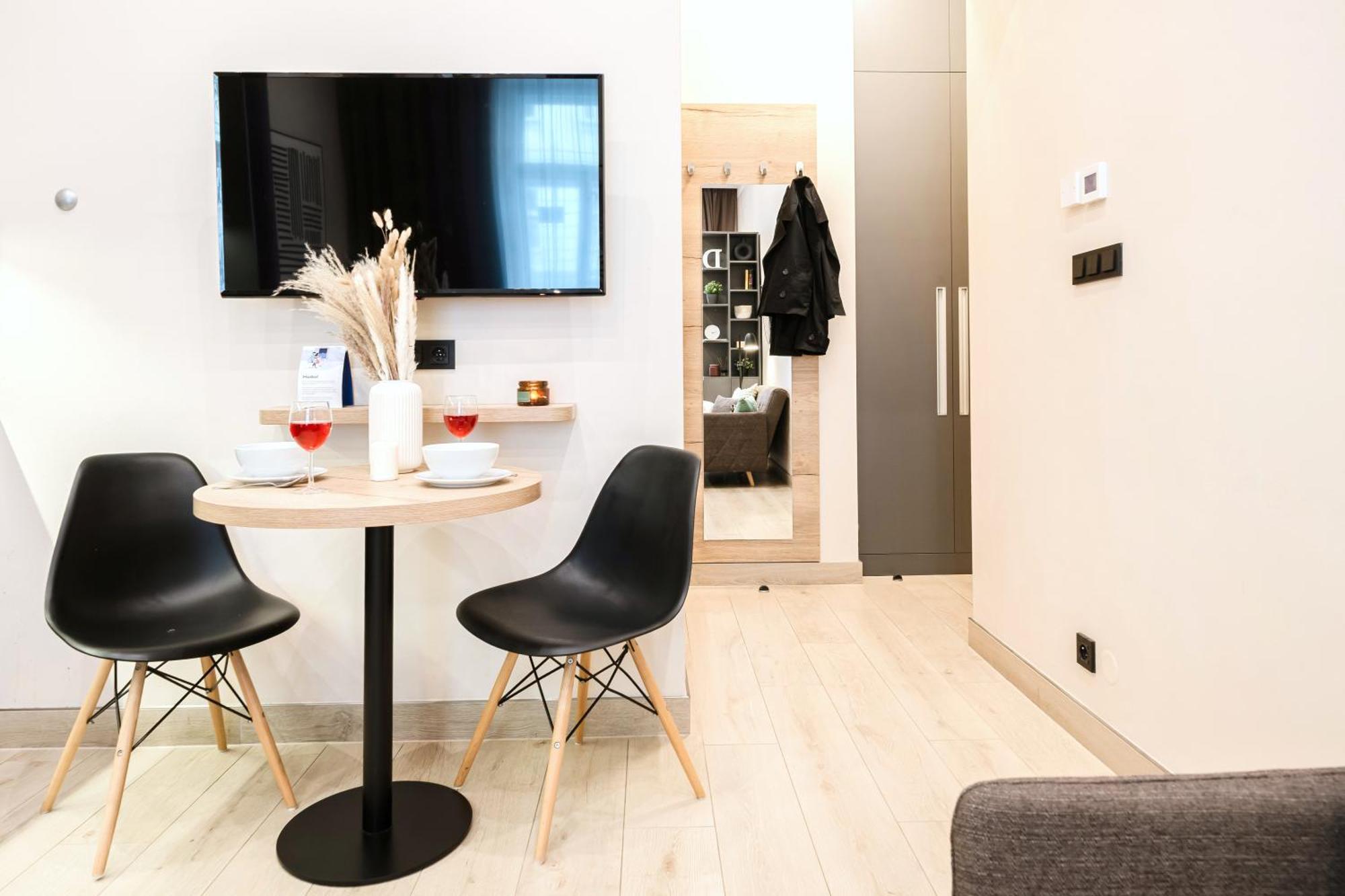 Days - Modern - 7 Min Wenceslas Square Apartament *